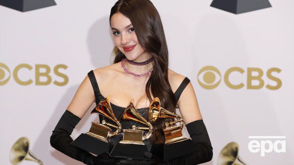 Американская певица Оливия Родриго стала триумфатором "Грэмми 2022"