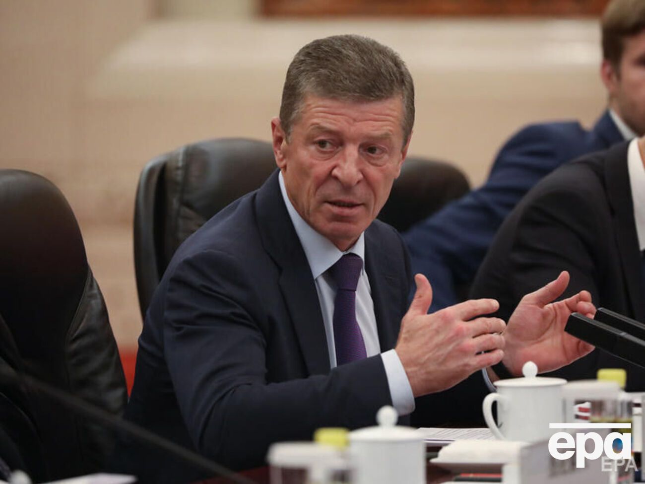 Козак народився 1958 року в селі Бандурове Кіровоградської області