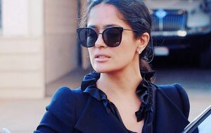 Хайек: Я глубоко опечалена известием, что нас покинул фотограф Патрик Демаршелье