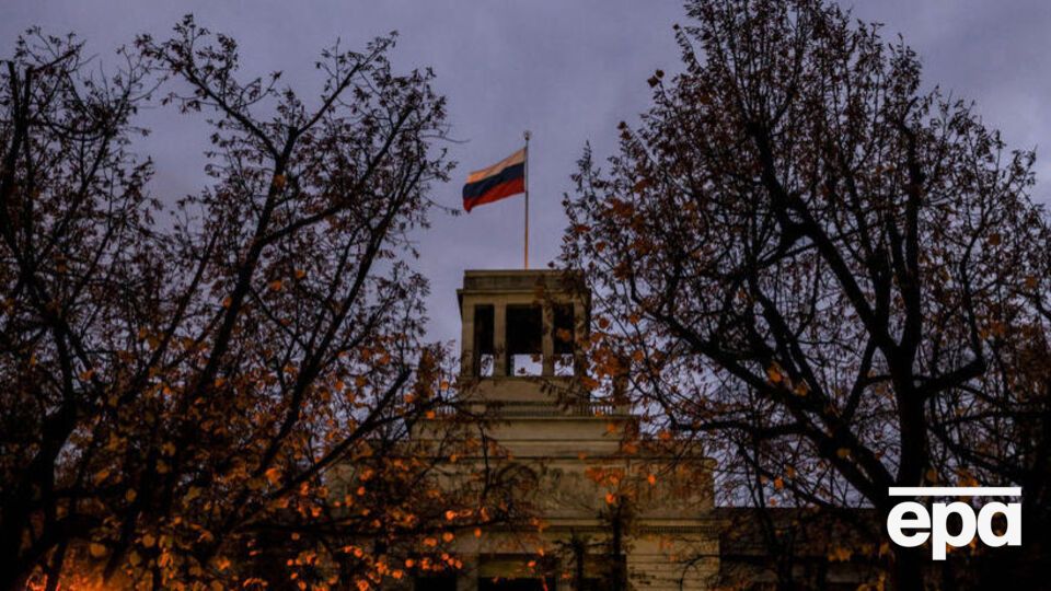 Сотрудники посольства РФ в Германии ежедневно работали против свободы и единения немецкого общества, отметила Бербок