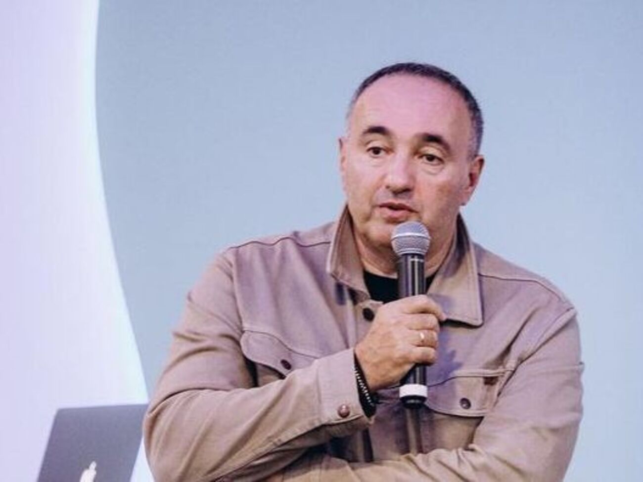 Роднянський: Просити вибачення пізно. І нема в кого. Їх убили, зґвалтували та кинули в ями у Бучі, Ірпені, Гостомелі