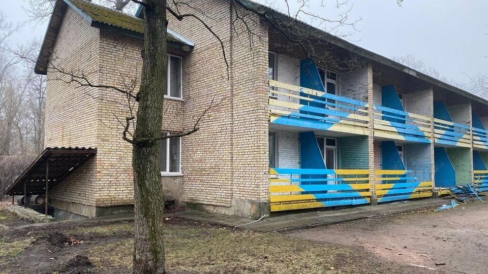 Тела пятерых мужчин с завязанными руками обнаружили в детском оздоровительном санатории МВД "Променистий", отметил Аваков