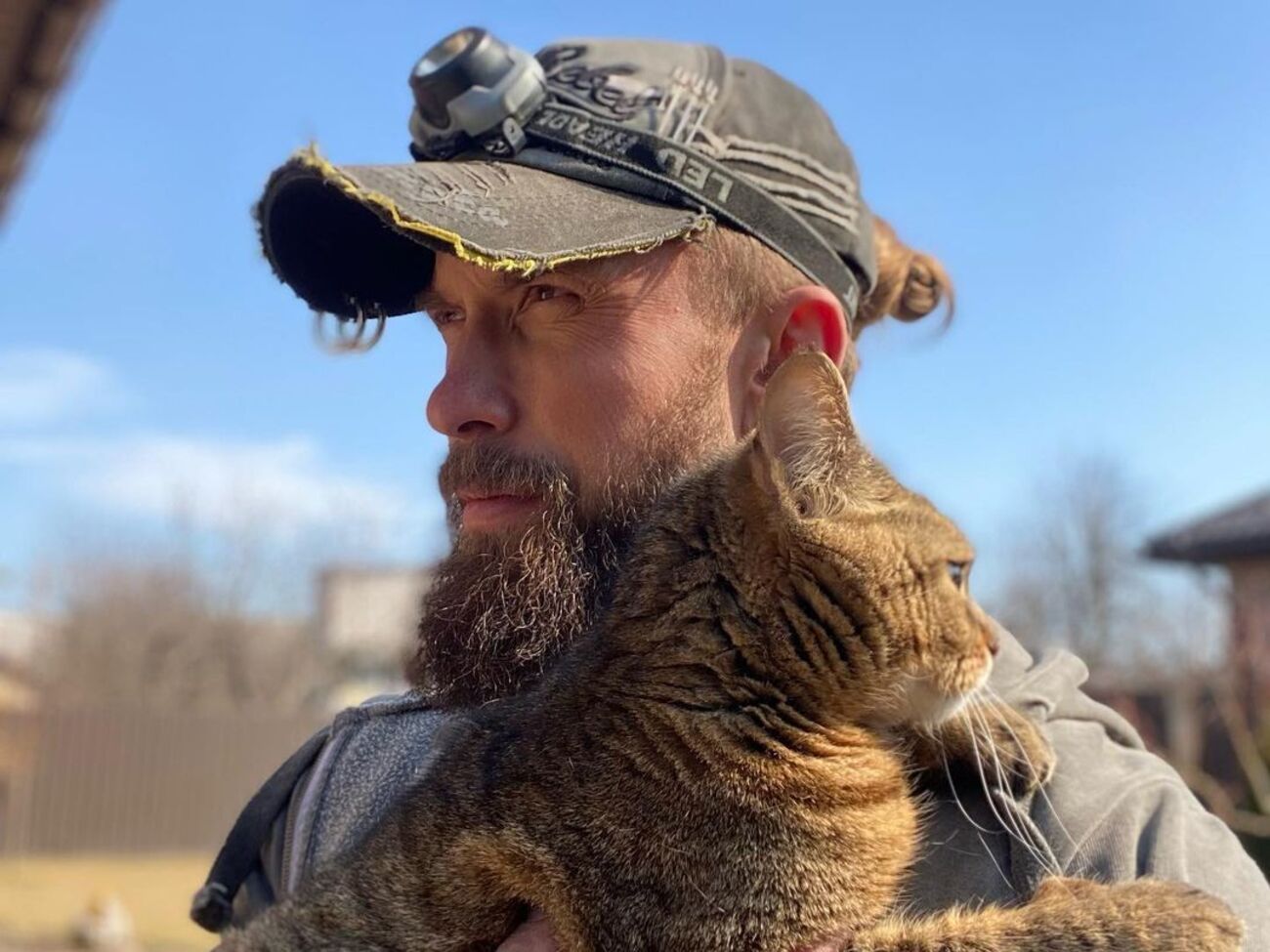 Суровцев в день получает до 400 заявок на спасение животных
