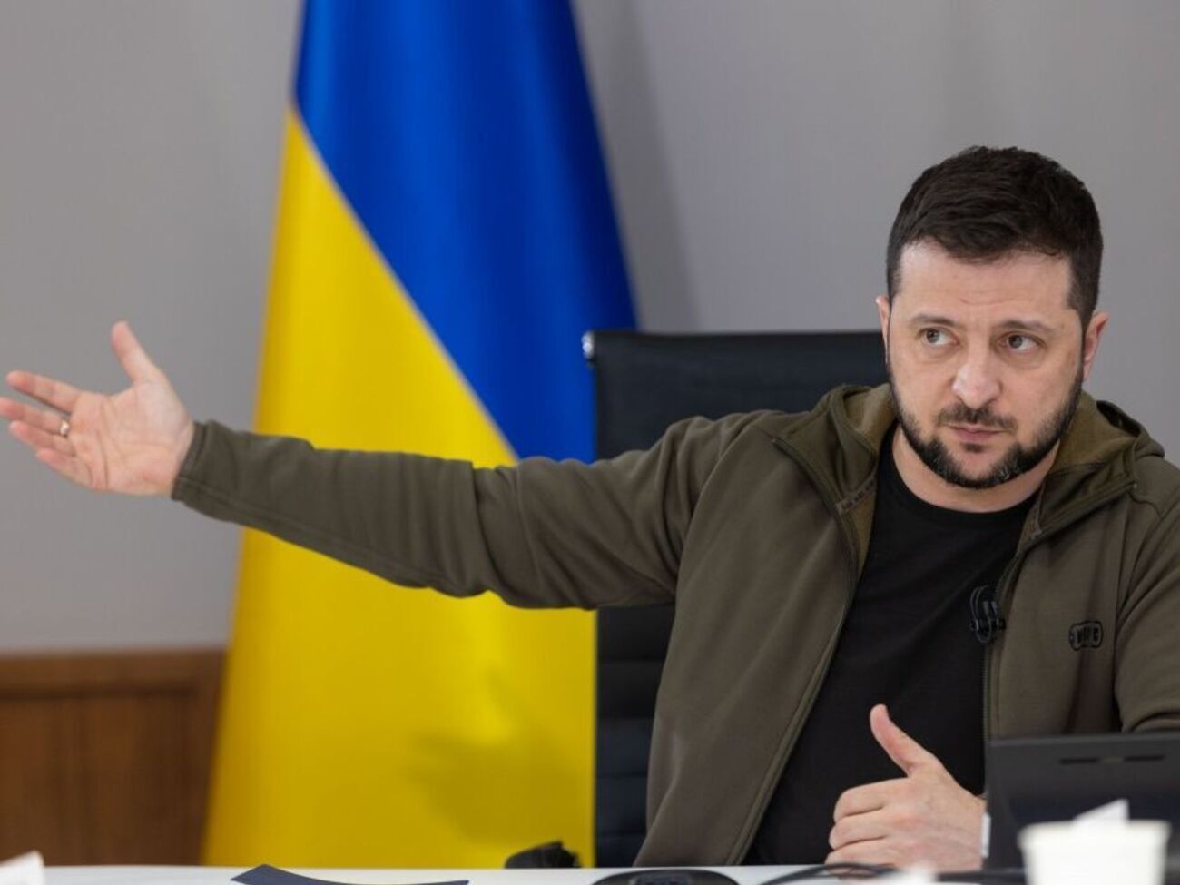 Зеленский:&nbsp;Если завтра нам предложат вступить в НАТО&nbsp;&ndash; завтра &ndash; не играть снова с нашей жизнью, а серьезно&nbsp;&ndash; будем, значит, вступать