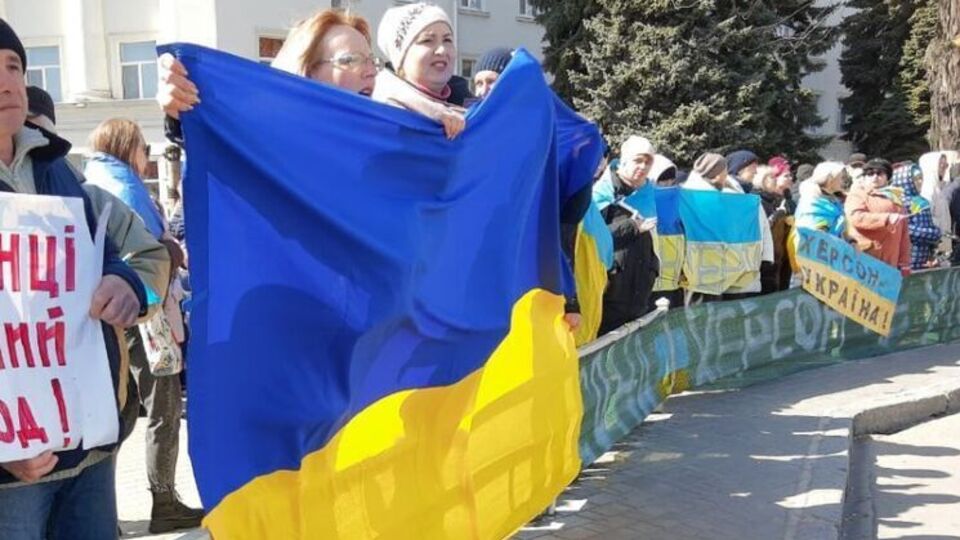На протяжении марта тысячи людей почти каждый день выходили на патриотические митинги в Херсоне