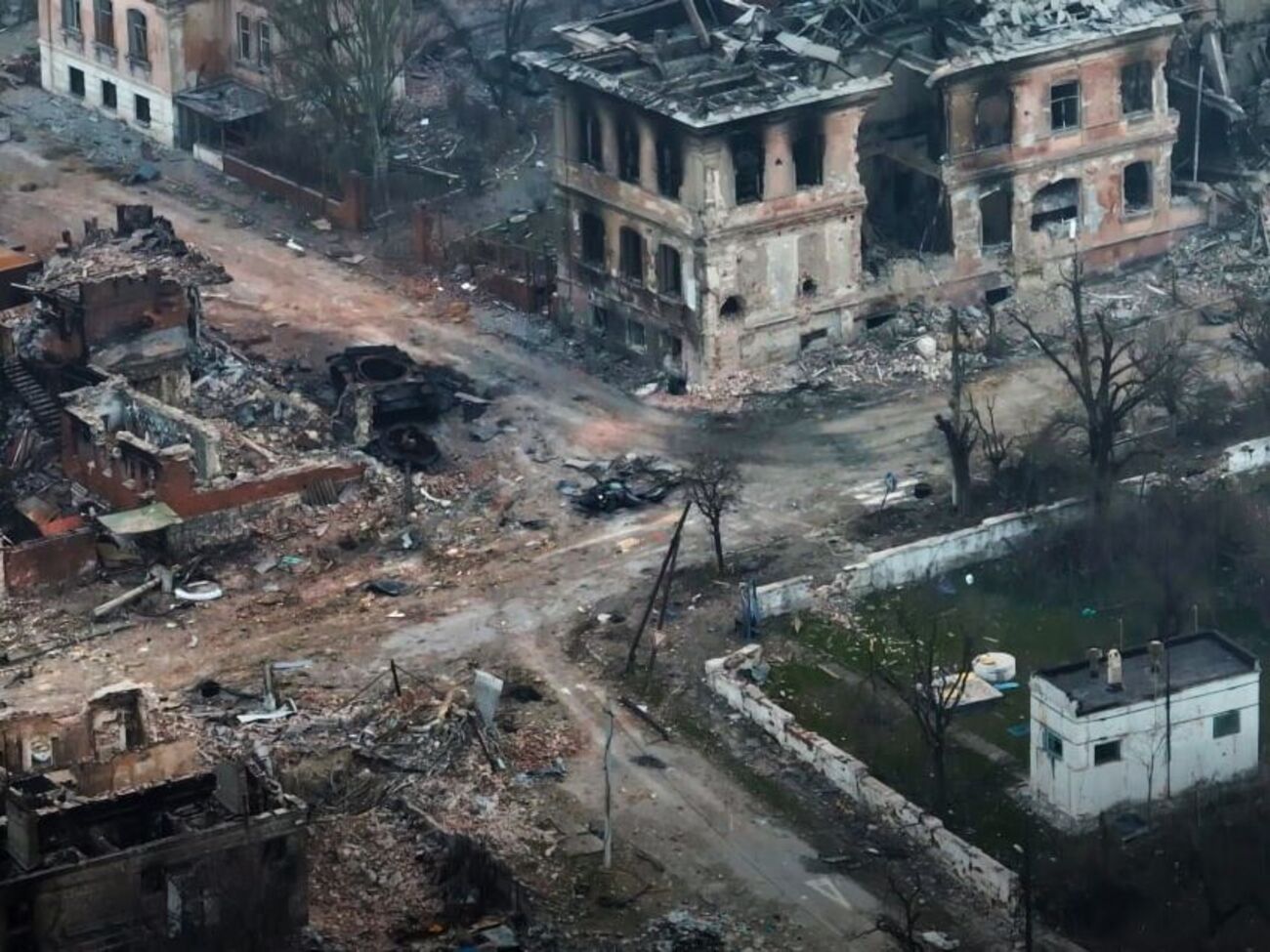 Зрадники-депутати з ОПЗЖ допомогли окупантам швидко паралізувати Маріуполь і створити гуманітарну катастрофу, зазначили у міськраді