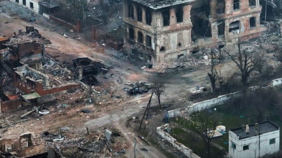 Зрадники-депутати з ОПЗЖ допомогли окупантам швидко паралізувати Маріуполь і створити гуманітарну катастрофу, зазначили у міськраді