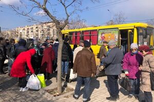 Люди эвакуировались из городов Донецкой, Луганской и Запорожской областей