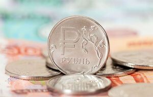 Изначально минфин РФ прогнозировал на март объем дополнительных нефтегазовых доходов в размере 790 млрд руб. (278 млрд грн)