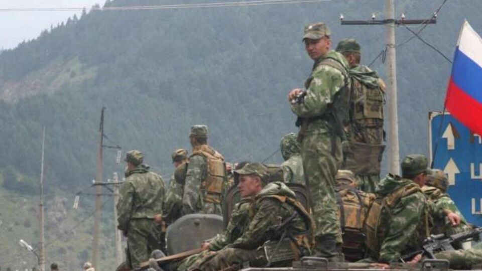 По словам оккупанта, его сослуживцы угрожали российским генералам сложить оружие