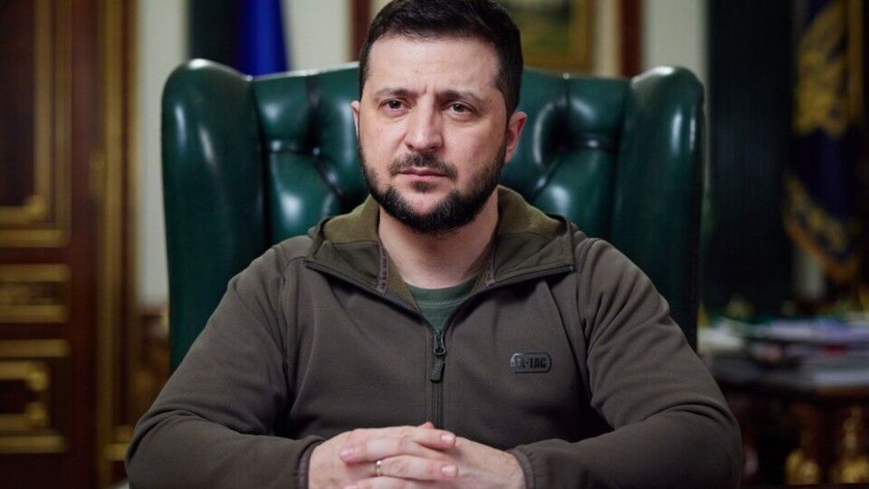 Зеленський: Російські військові змінили тактику і намагаються прибирати з вулиць та з підвалів на захопленій території вбитих людей