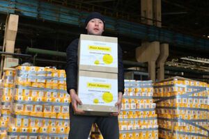 Волонтерские центры аккумулируют помощь со всего мира