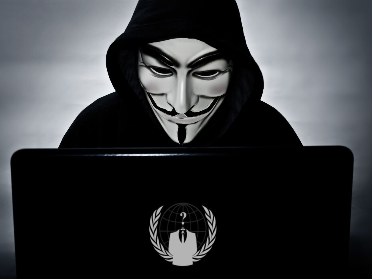 Anonymous: Ми не зупинимося, поки не розкриємо всі ваші секрети