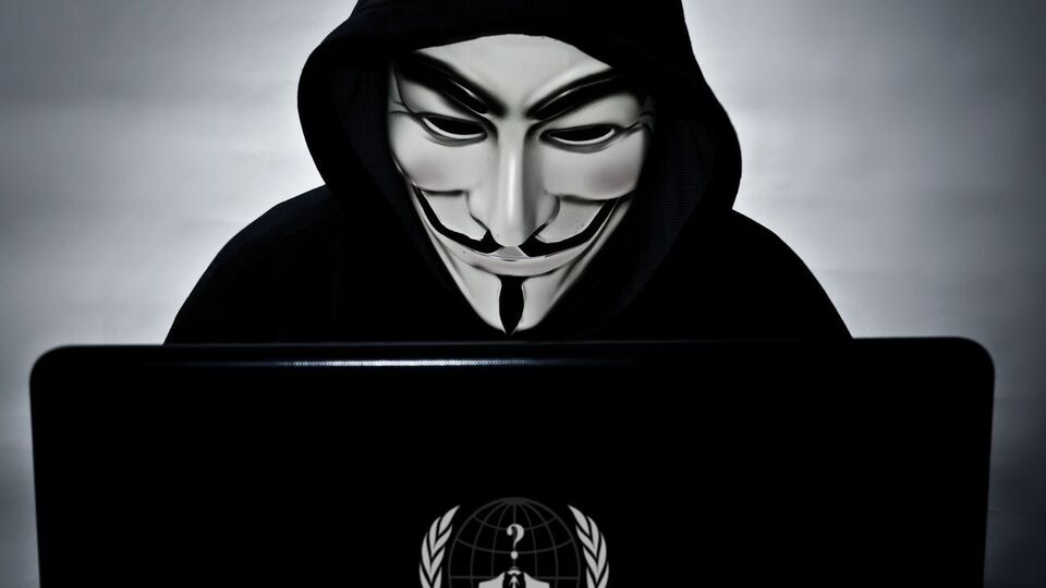 Anonymous: Ми не зупинимося, поки не розкриємо всі ваші секрети