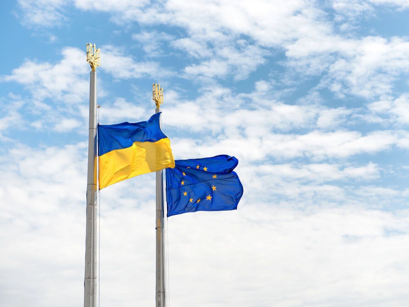 Європарламентарі заявили про підтримку надання Україні оборонної допомоги