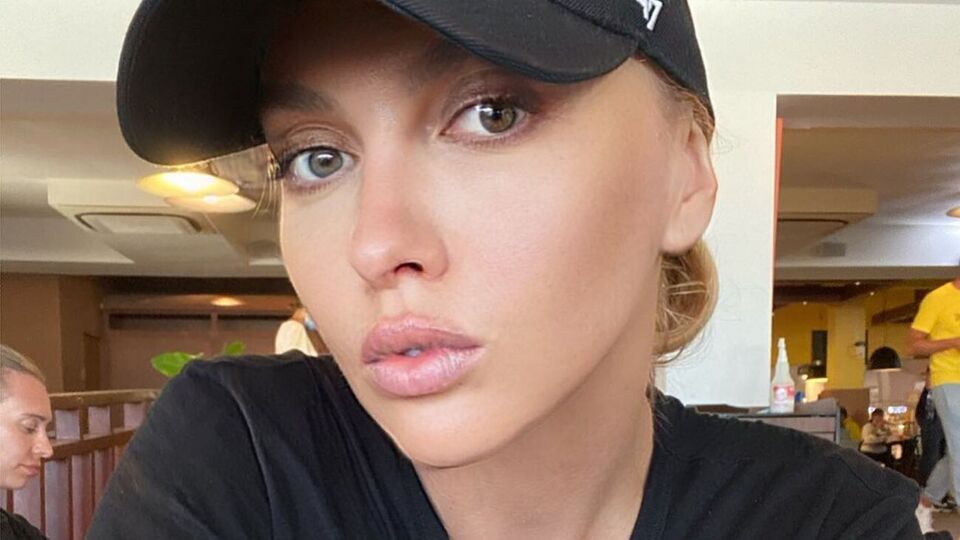 Полякова: Долучайтеся до моєї сторінки у Facebook