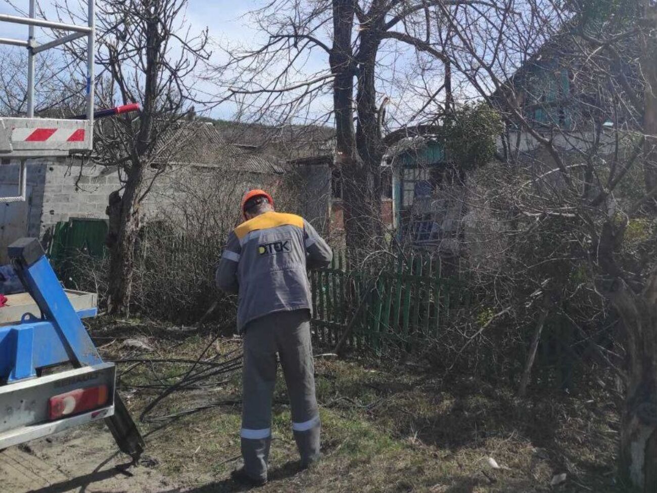 В Донецкой области возобновили электроснабжение для 21 397 семей в 12 населенных пунктах
