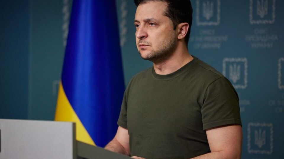 Зеленський: Росія збирає якнайбільше взагалі будь-яких людей, здатних тримати в руках зброю