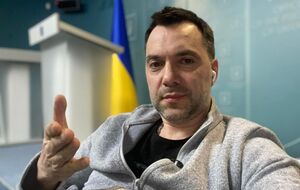 Арестович: Власть была вынуждена выбирать между плохим и очень плохим
