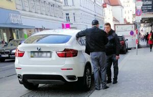 Тупицького (на фото праворуч) бачили у Відні