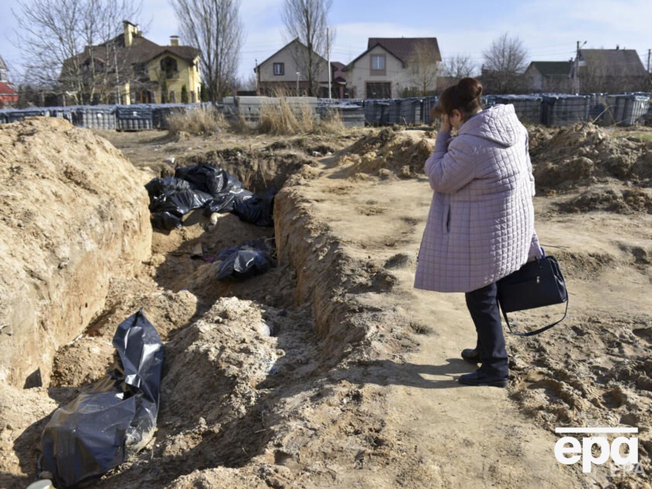 Фиксация зверств российской армии в Украине может повлиять на исход войны, считает Пионтковский. На фото – братская могила в Буче, где хоронили убитых оккупантами мирных жителей