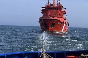 "Сапфир" доставили в порт в Румынии