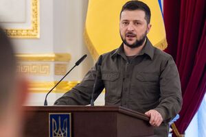 Санкции против РФ должны наращиваться, считает Зеленский