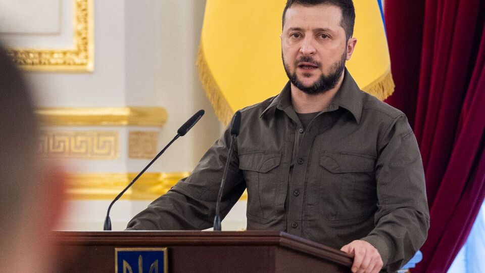 Санкції проти РФ мають нарощувати, вважає Зеленський