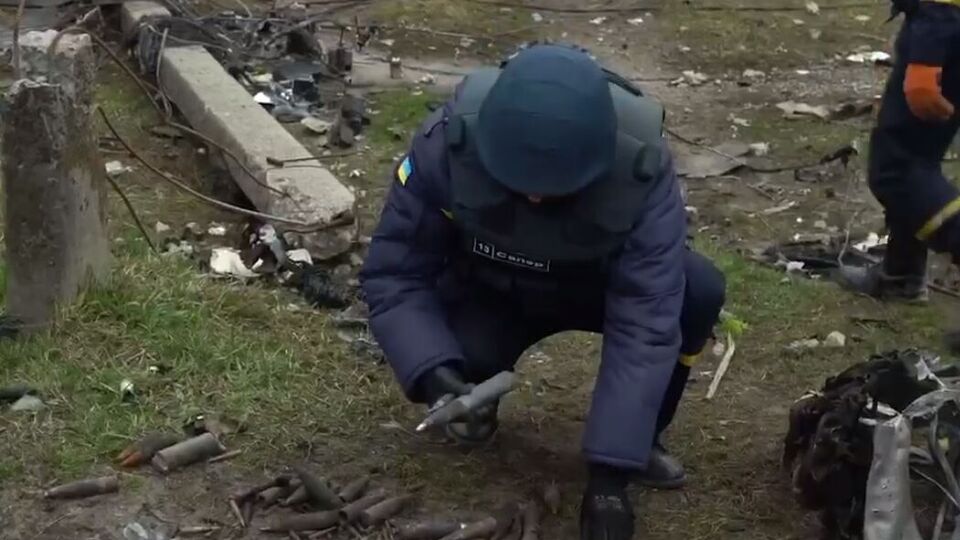 В Киеве и области обнаружили и обезвредили уже около 9400 боеприпасов