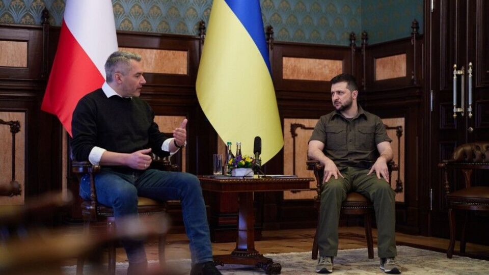 Нехаммер сегодня встретился с Зеленским в Киеве. Президент Украины выразил ему благодарность, он считает важным визит канцлера