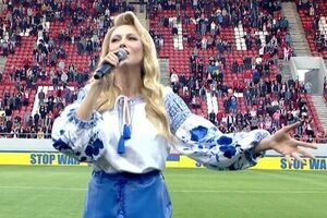Полякова після нападу РФ на Україну разом із дітьми виїхала за кордон