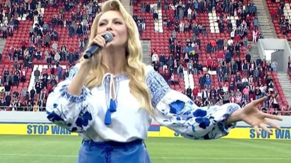 Полякова після нападу РФ на Україну разом із дітьми виїхала за кордон