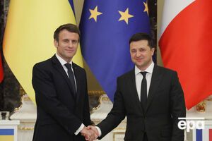 Макрон в беседе с Зеленским "выразил глубокую обеспокоенность продолжением российских бомбардировок украинских городов", отмечается на сайте Елисейского дворца