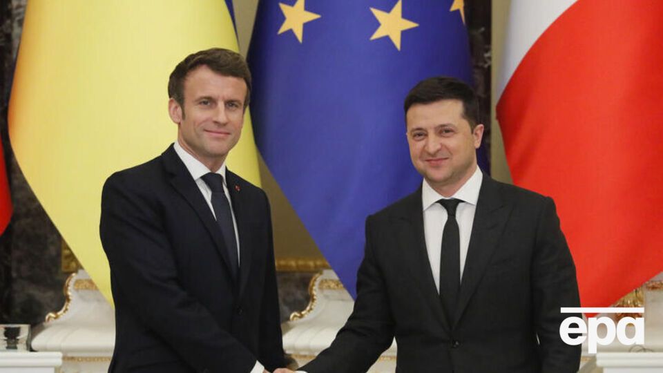 Макрон у розмові із Зеленським "висловив глибоке занепокоєння продовженням російських бомбардувань українських міст", зазначають на сайті Єлисейського палацу