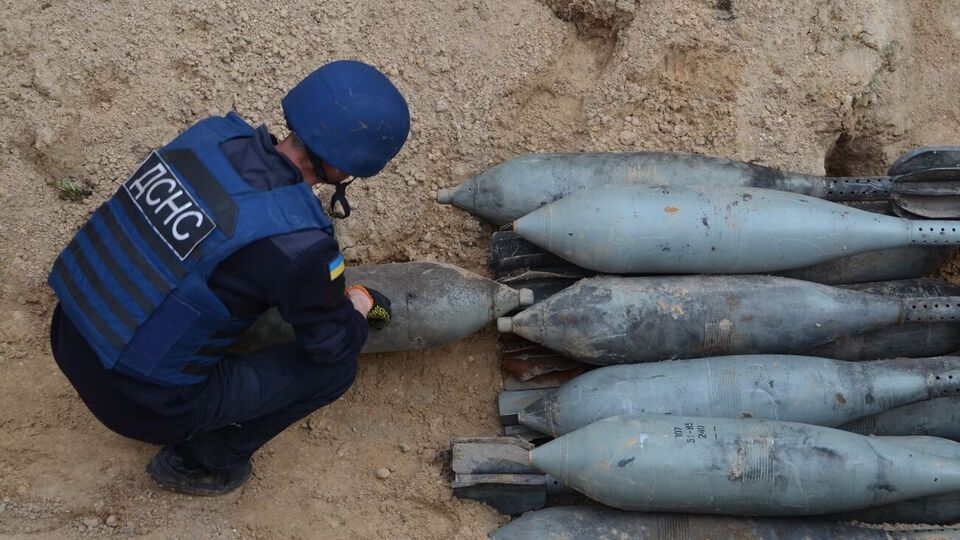 Протягом 30 квітня піротехніки знешкодили 563 предмети