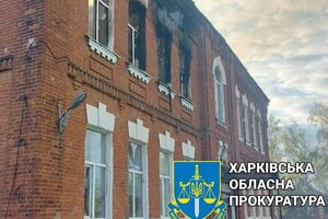 Через обстріли 112-річна школа загорілася