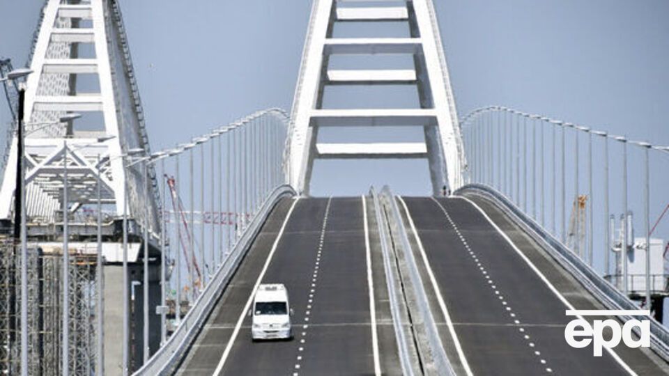 Движению по Крымскому мосту в обе стороны предшествуют тщательные проверки, отметил Мамедов со ссылкой на свидетельства очевидцев