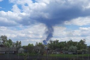 За непідтвердженою інформацією ЗМІ, горить склад боєприпасів