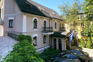 Посольство Греції відновлює роботу в Україні