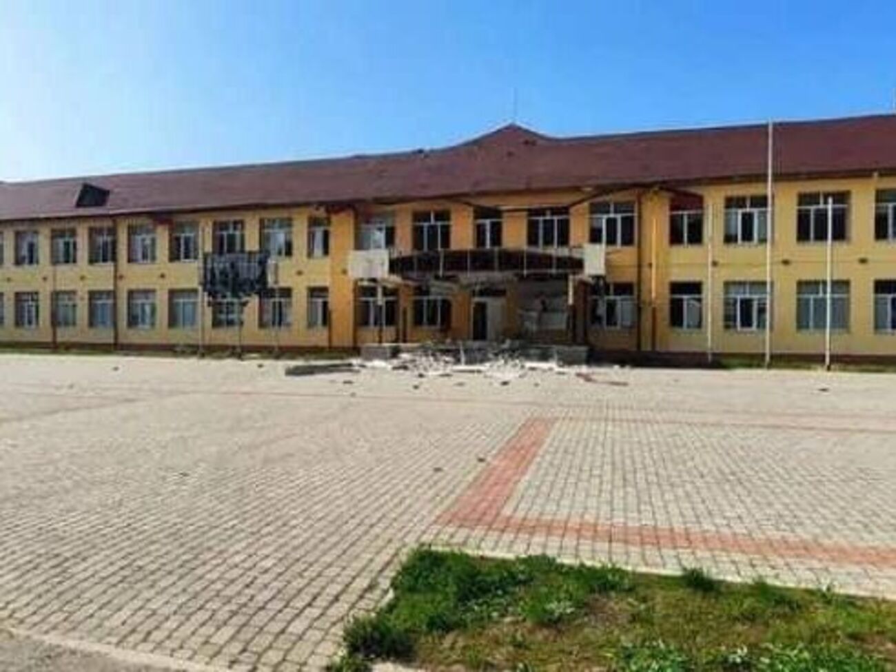 За даними ОВА, окупанти також обікрали Луганський військовий ліцей