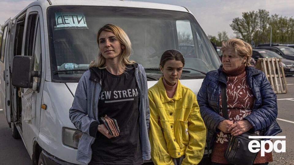 Майже половина херсонців змушені були покинути свої домівки