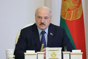 Лукашенко (на фото) отвертелся, когда война между РФ и Украиной только начиналась, отметил Жданов