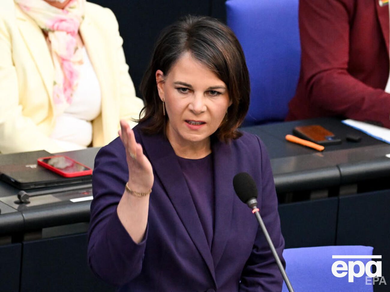 Бербок підкреслила, що Німеччина, "без сумніву, стоятиме на боці України"