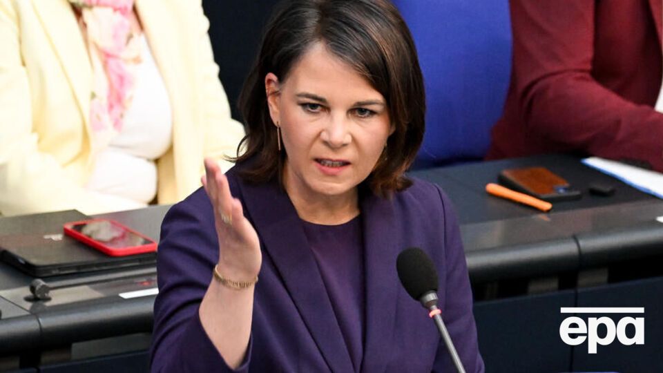 Бербок підкреслила, що Німеччина, "без сумніву, стоятиме на боці України"