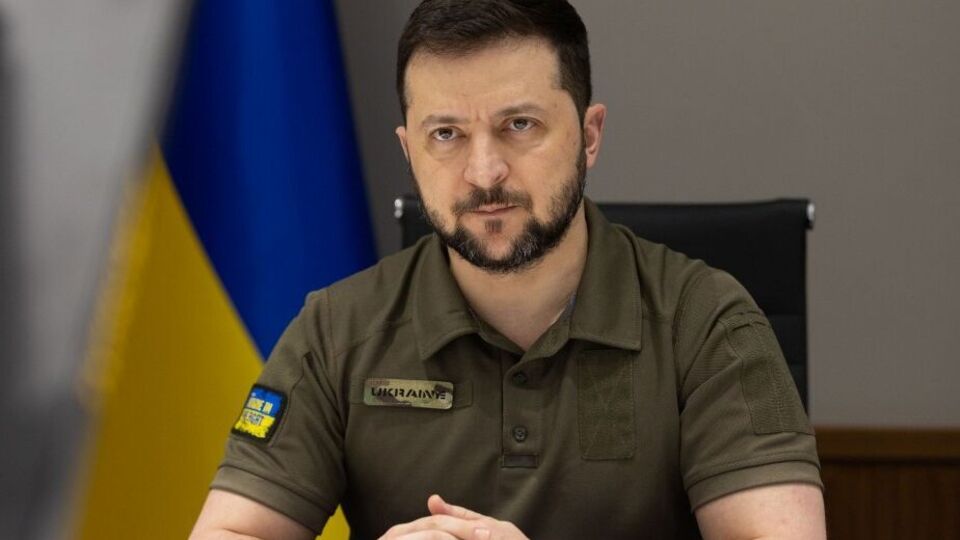 Зеленський: Приймати на своїй землі людей із російським паспортом – це тепер небезпека