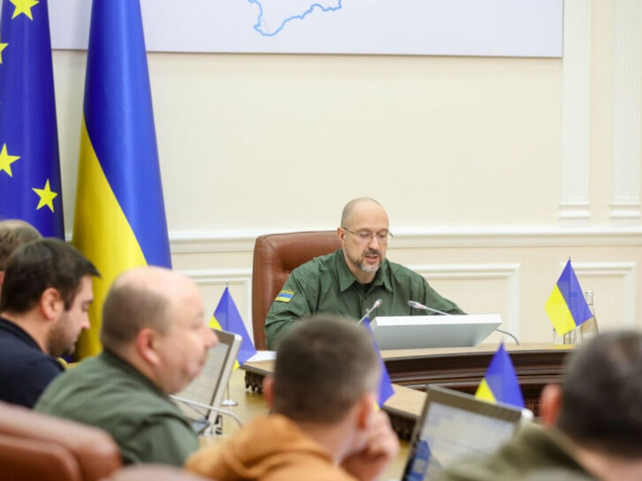 Шмыгаль: И президент, и правительство неоднократно говорили, что Россия должна заплатить за то, что она разрушила в Украине