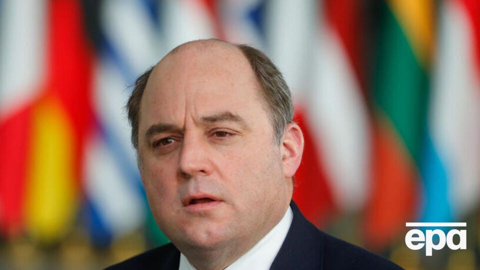 Уоллес сказал, что Великобритания готова поддержать Польшу, если та решит передать Украине советские истребители
