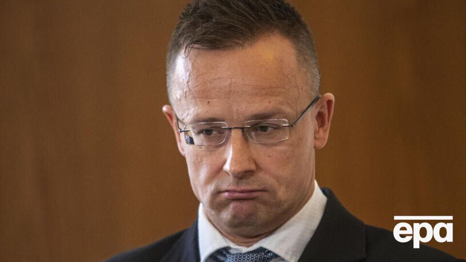 За словами Сіярто, ухвалення санкцій проти РФ у запропонованому вигляді завдасть "величезних збитків" Угорщині