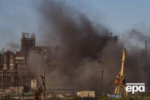 За даними полку "Азов", окупанти обстрілюють "Азовсталь" зі ствольної артилерії, танків та іншого озброєння