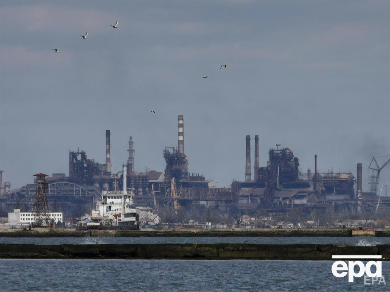 В полку "Азов" видят и политический, и военный способы прорвать блокаду